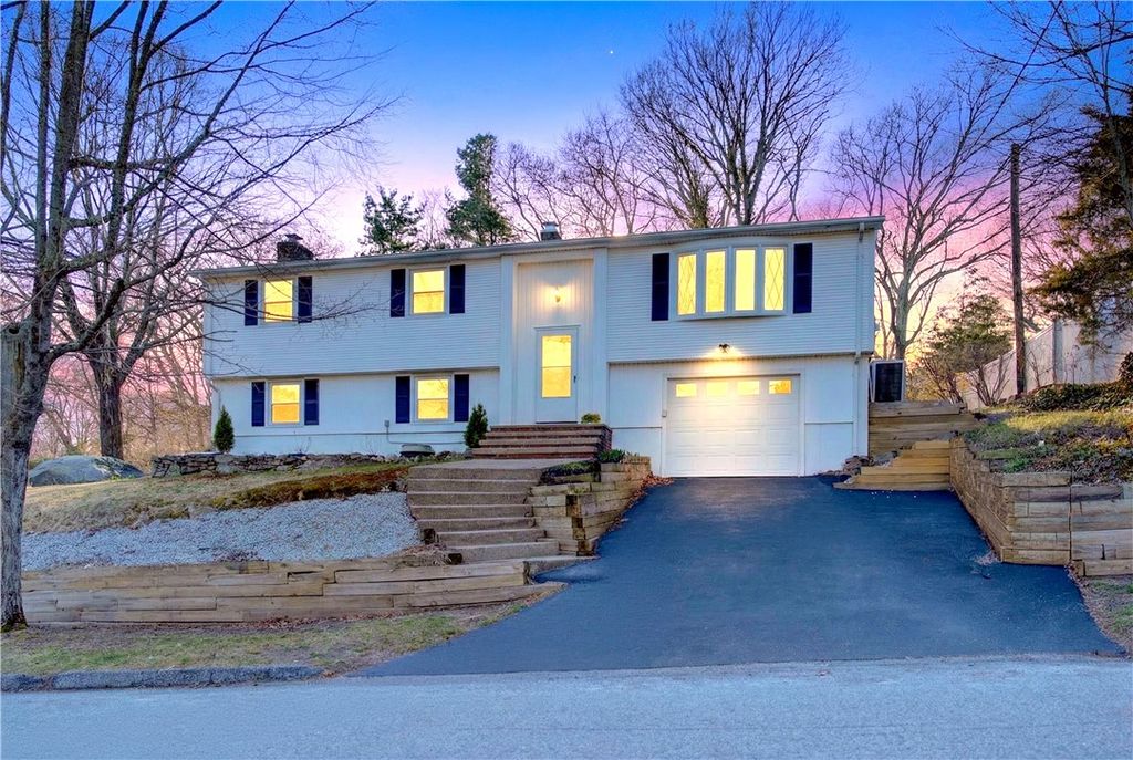 155 Birkshire Drive, Warwick, RI 02886