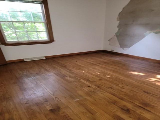 16 Southlawn Street, Saginaw, MI 48602