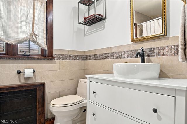520 Mineola Avenue, Akron, OH 44320