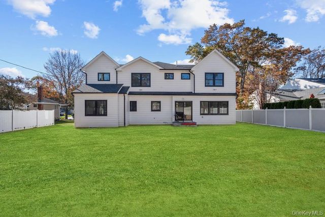 7 Otsego Place, Jericho, NY 11753