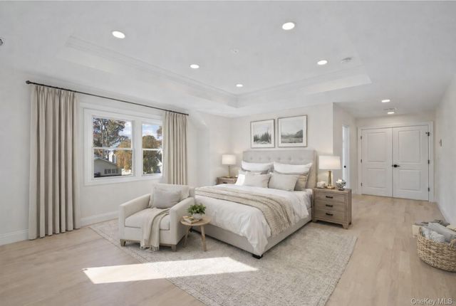 7 Otsego Place, Jericho, NY 11753