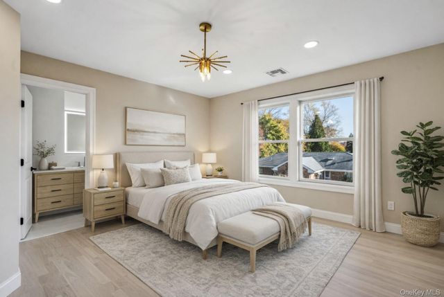 7 Otsego Place, Jericho, NY 11753