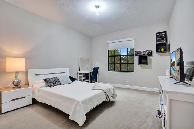 11965 S BAYPOINT Circle, Parkland, FL 33076