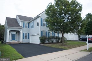 7 ELSIE DR, Plainsboro, NJ 08536