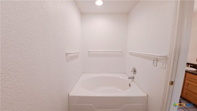 4491 County Road 382, Louise, TX 77455