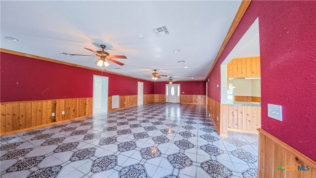 4491 County Road 382, Louise, TX 77455