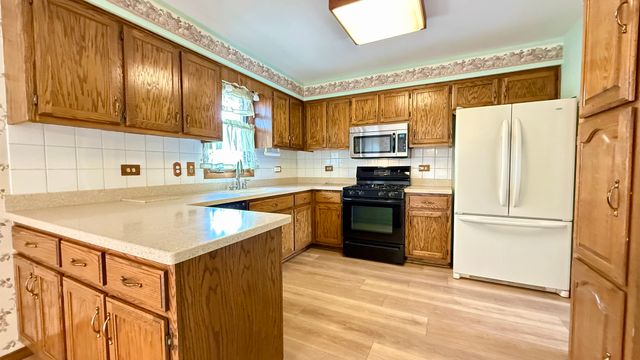 8514 161st Street, Tinley Park, IL 60487