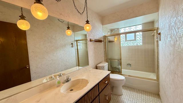 8514 161st Street, Tinley Park, IL 60487