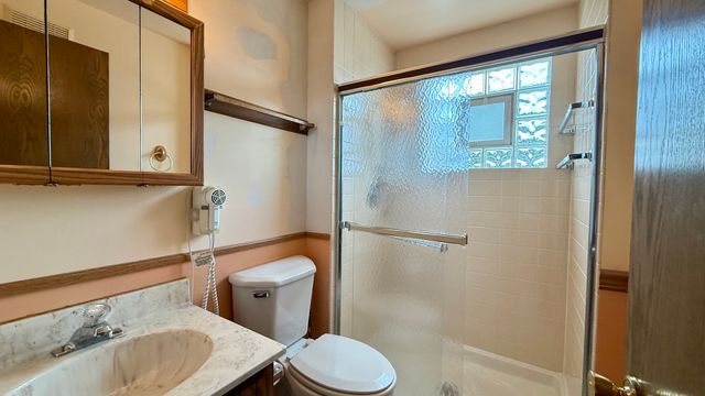 8514 161st Street, Tinley Park, IL 60487