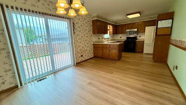 8514 161st Street, Tinley Park, IL 60487