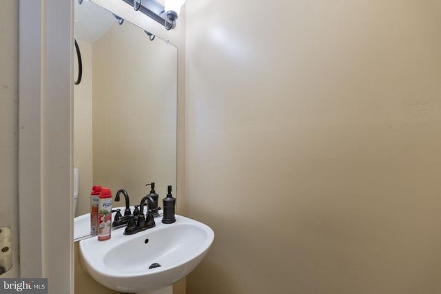 2193 CEDAR TREE LN, Waldorf, MD 20601