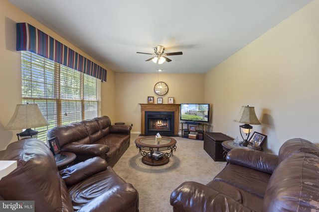 2193 CEDAR TREE LN, Waldorf, MD 20601