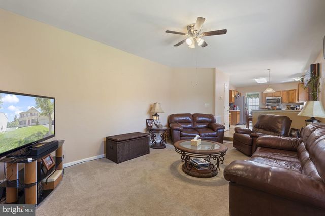 2193 CEDAR TREE LN, Waldorf, MD 20601
