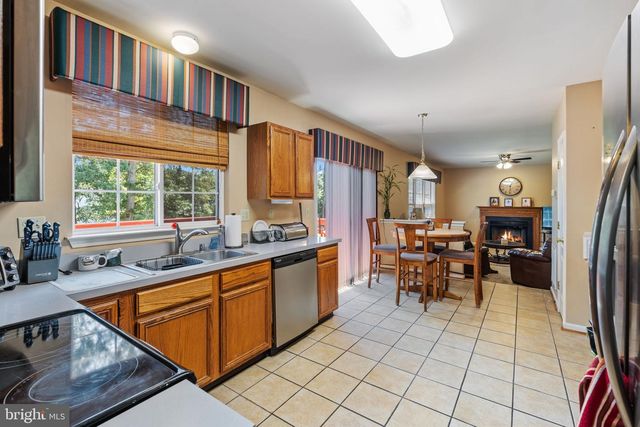 2193 CEDAR TREE LN, Waldorf, MD 20601