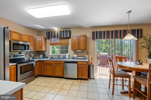 2193 CEDAR TREE LN, Waldorf, MD 20601