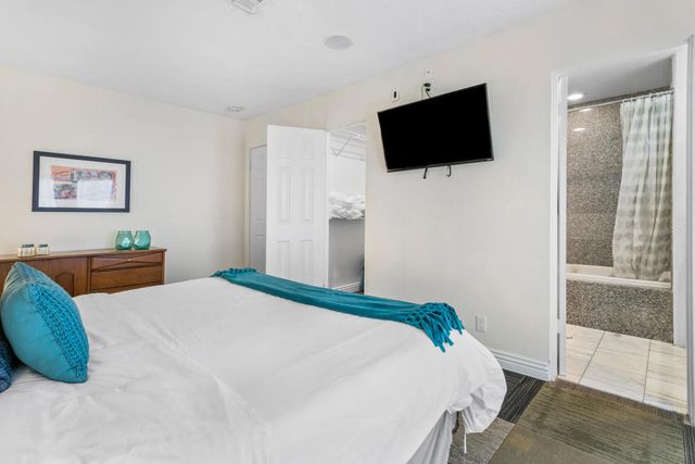 502 E Molino Road, Palm Springs, CA 92262