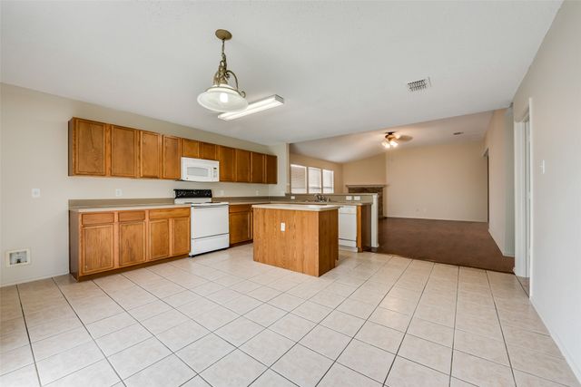1629 Thornhill Lane, Little Elm, TX 75068