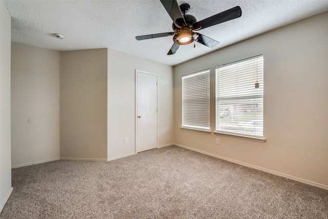 1629 Thornhill Lane, Little Elm, TX 75068