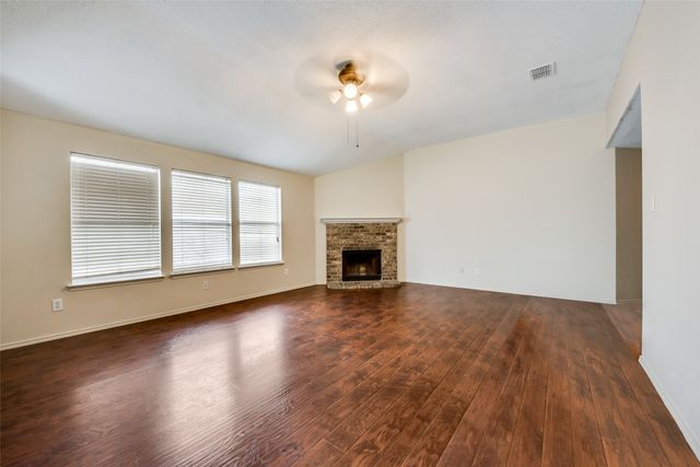 1629 Thornhill Lane, Little Elm, TX 75068