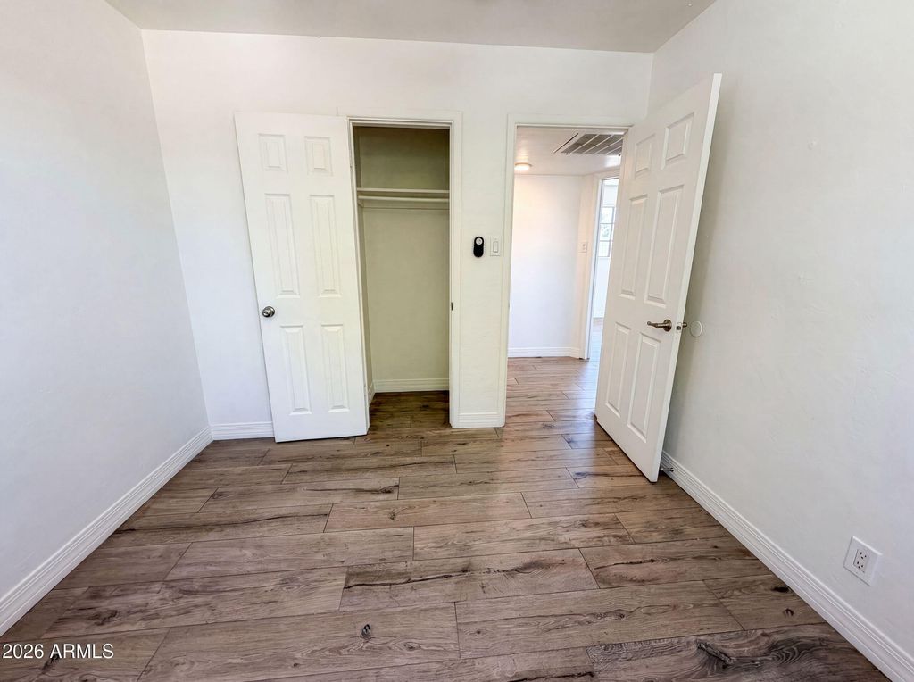 4505 W CLARENDON Avenue, Phoenix, AZ 85031 — photo 4