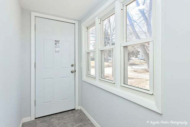 208 W Nippersink Road, Round Lake, IL 60073