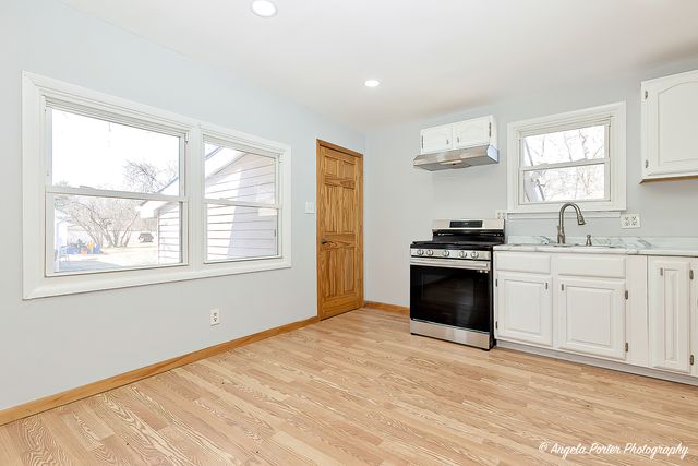 208 W Nippersink Road, Round Lake, IL 60073