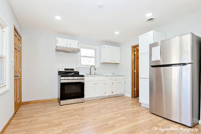 208 W Nippersink Road, Round Lake, IL 60073