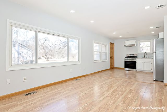 208 W Nippersink Road, Round Lake, IL 60073