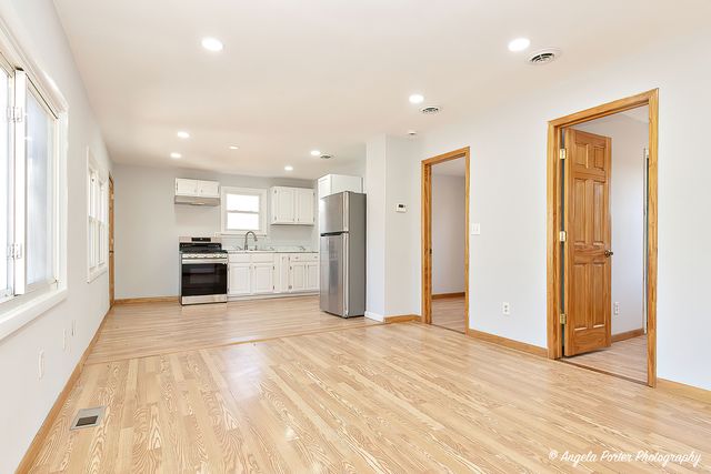 208 W Nippersink Road, Round Lake, IL 60073