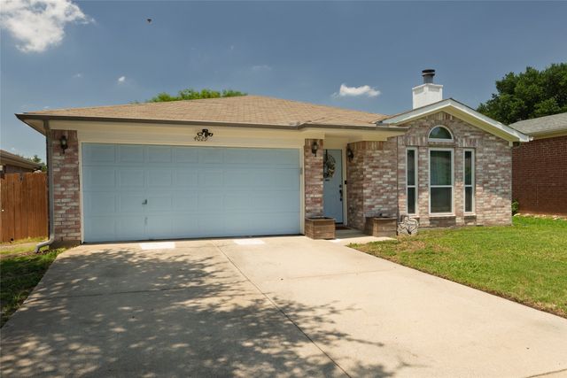 4029 Periwinkle Drive, Fort Worth, TX 76137