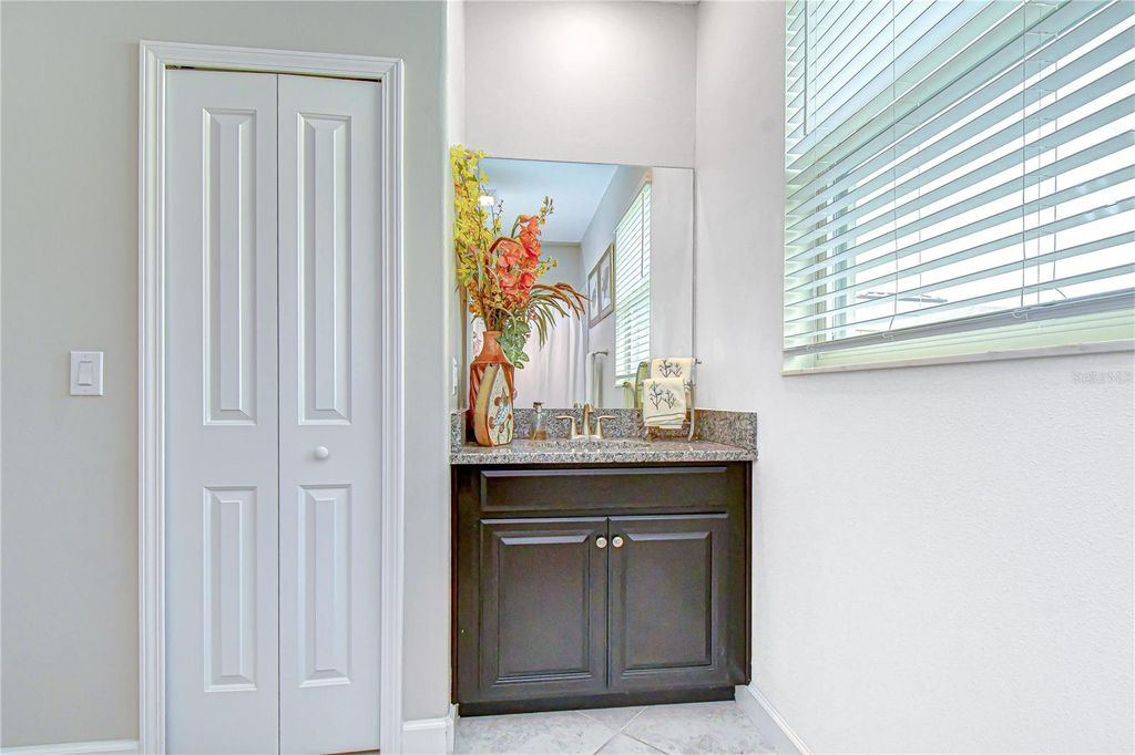 Image 17 of property listing at 25069 LAMBRUSCO LOOP, Lutz, FL 33559