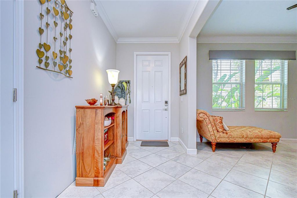 Image 6 of property listing at 25069 LAMBRUSCO LOOP, Lutz, FL 33559