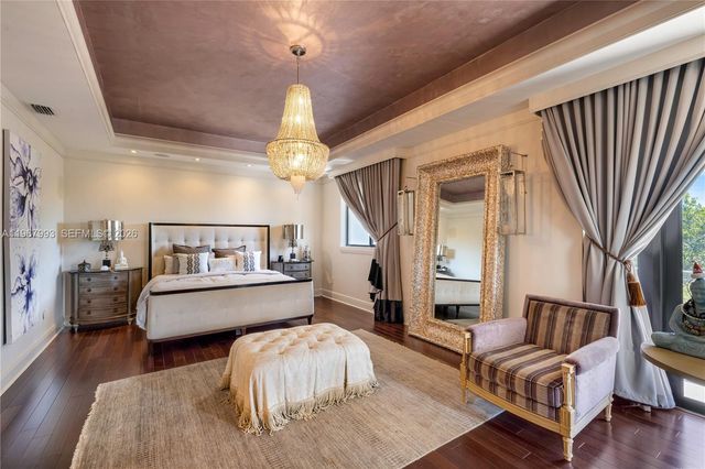 460 Costanera Rd, Coral Gables, FL 33143