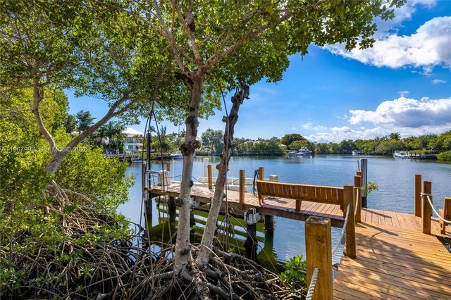 460 Costanera Rd, Coral Gables, FL 33143