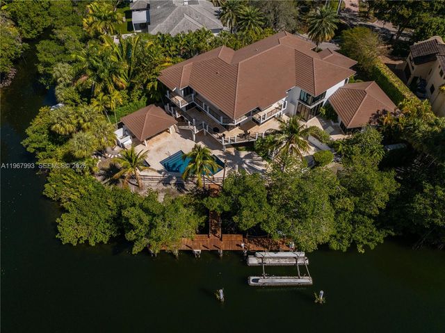 460 Costanera Rd, Coral Gables, FL 33143