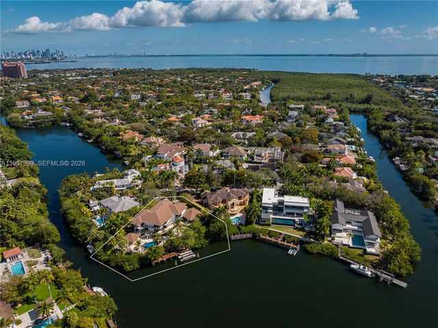 460 Costanera Rd, Coral Gables, FL 33143