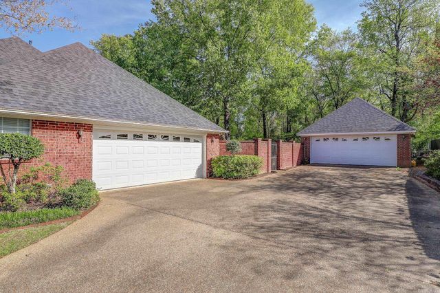6632 Lakeridge Drive, Texarkana, TX 75503