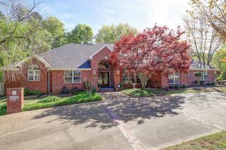 6632 Lakeridge Drive, Texarkana, TX 75503