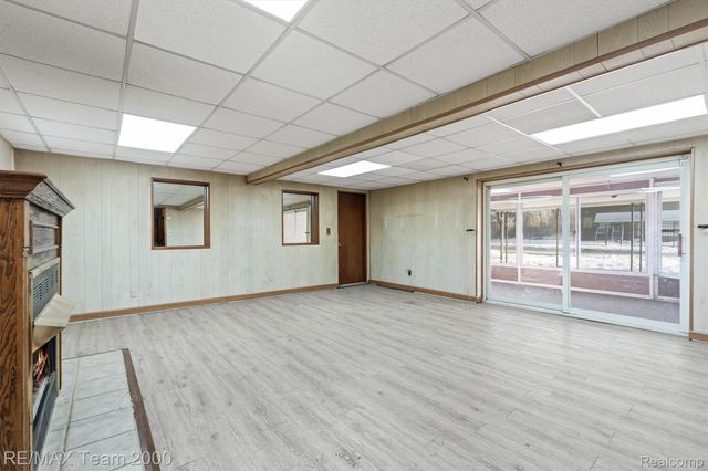 5526 SYLVIA Street, Dearborn Heights, MI 48125