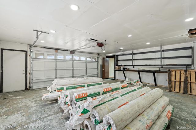 5526 SYLVIA Street, Dearborn Heights, MI 48125