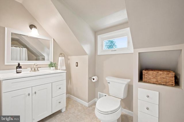 213 SEAL LN, West Chester, PA 19380