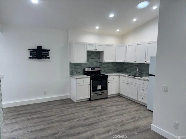 837 Santiago 1, Costa Mesa, CA 92626