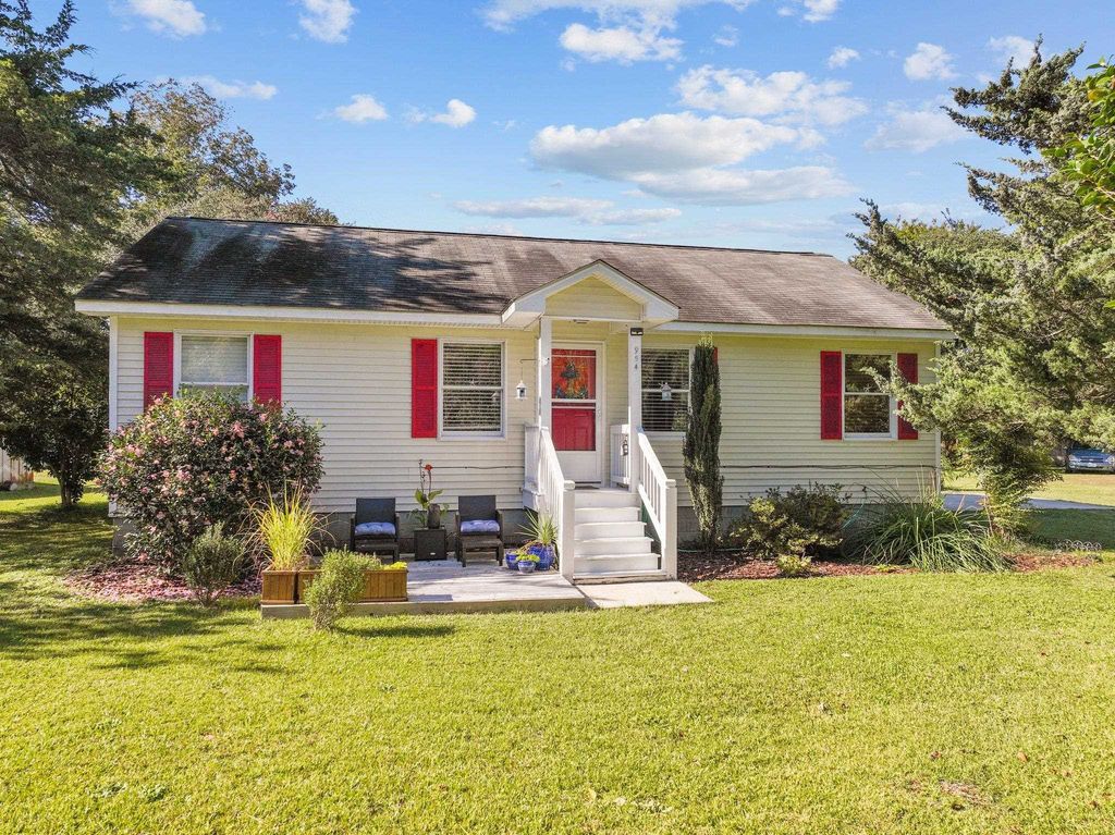 Image 1 of property listing at 954 Wingina Avenue Lot #4, Manteo, NC 27954