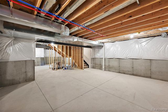 441 E Oakridge Street, Ferndale, MI 48220