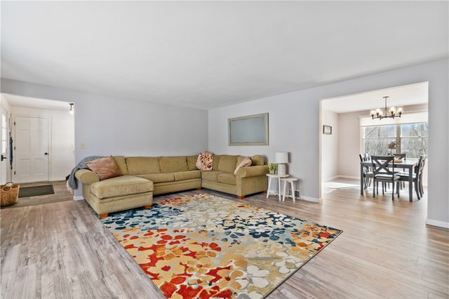 124 Sherwood, Hempfield Twp, PA 15601