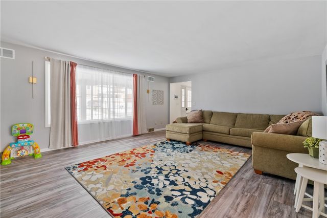 124 Sherwood, Hempfield Twp, PA 15601