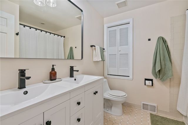 124 Sherwood, Hempfield Twp, PA 15601