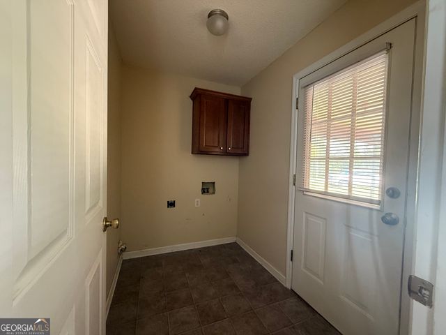 1490 N HWY 319, East Dublin, GA 31027