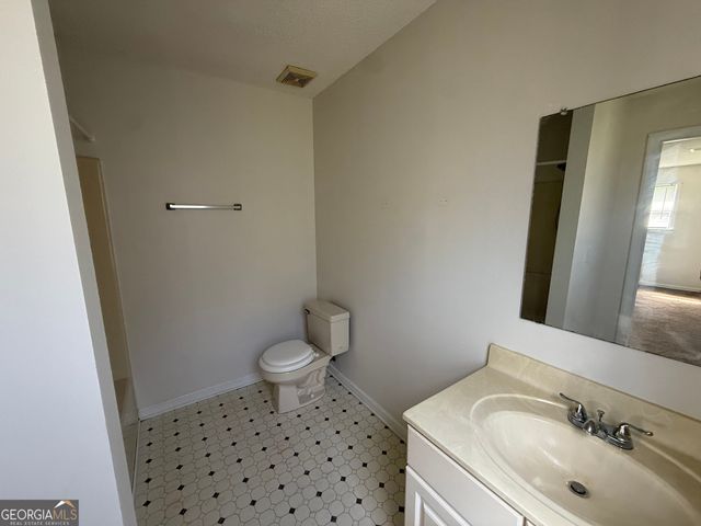 1490 N HWY 319, East Dublin, GA 31027