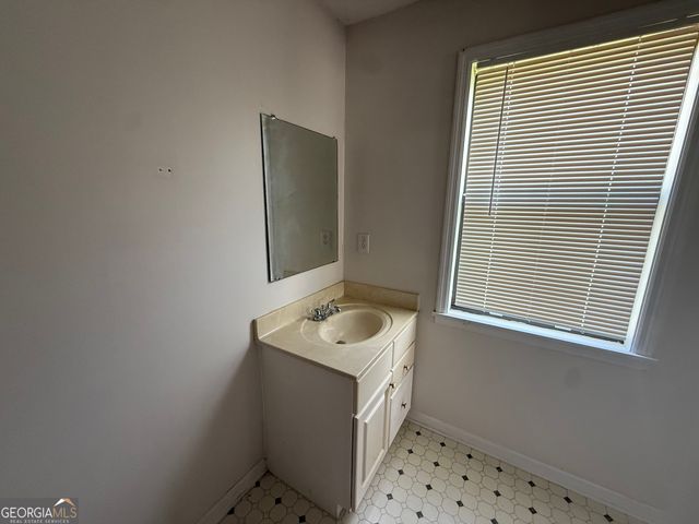 1490 N HWY 319, East Dublin, GA 31027